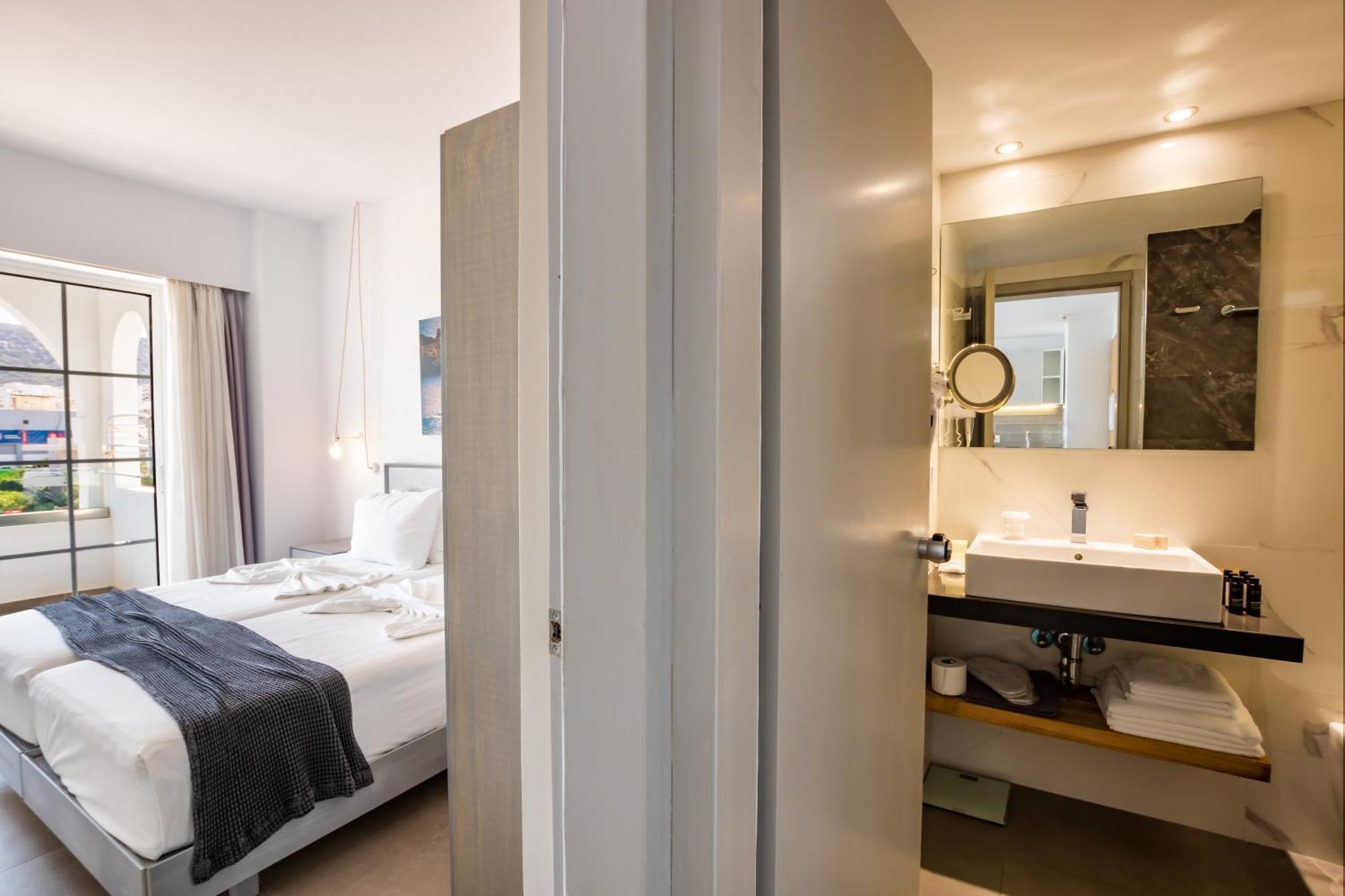 Alos Suites Ex-Possirama Bay Aparts Karpathos Exterior foto